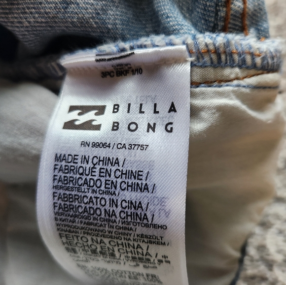 NWT Billabong Women's 29 Jean Short - Picture 4 of 4